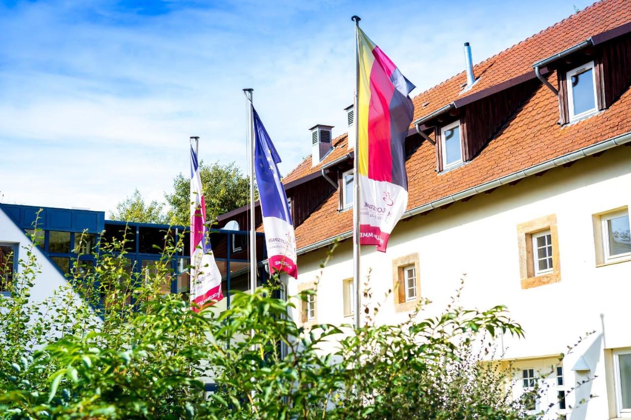 Wohlfuehlhotel Im Schlosspark - Self Checkin Willebadessen Exterior photo