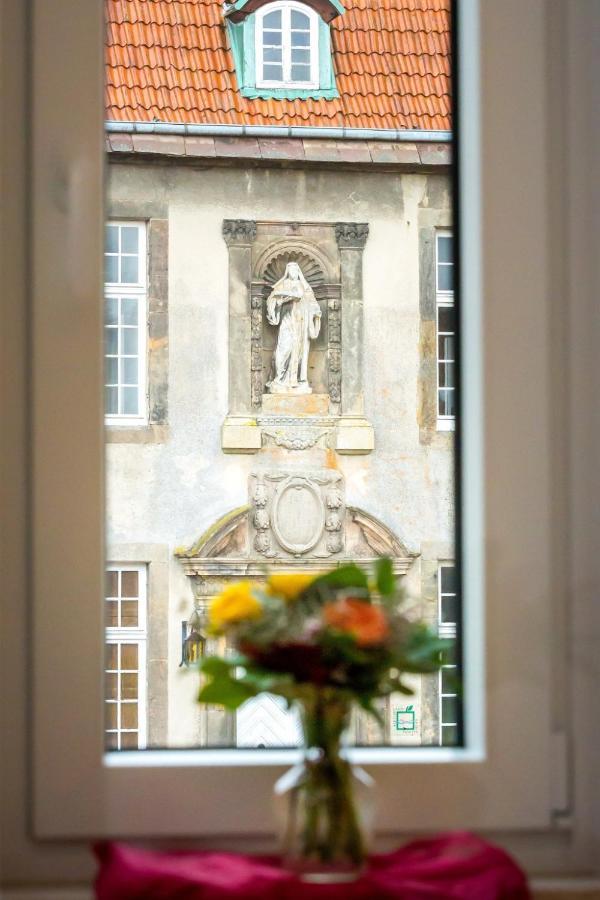 Wohlfuehlhotel Im Schlosspark - Self Checkin Willebadessen Exterior photo